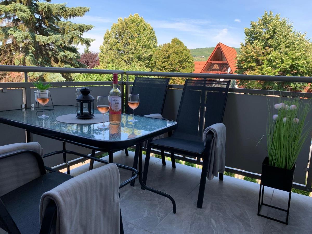 Naplemente Apartman Balatonfured Exterior photo